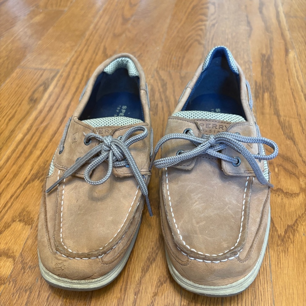 Sperry Tan Boat Shoes with Moccasin Stitching and Suede Finish